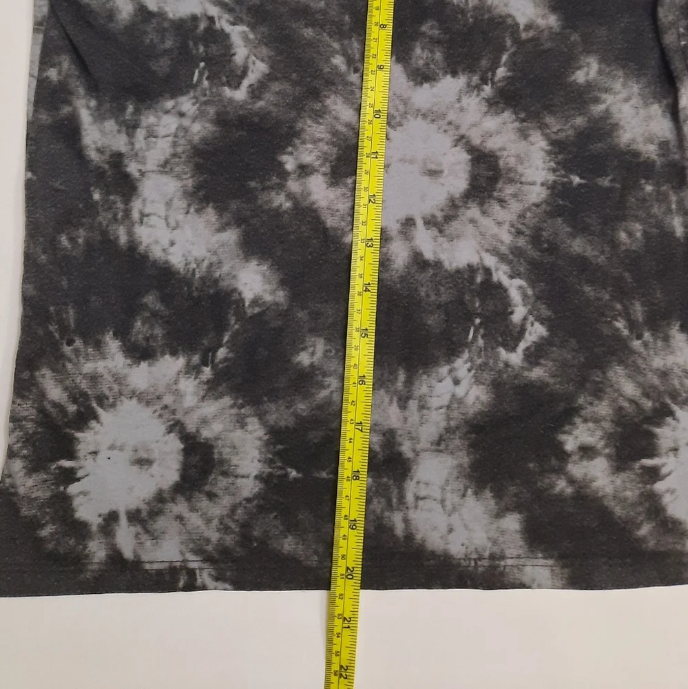 Good Vibes Graphic T-shirt - Picture 3 of 4